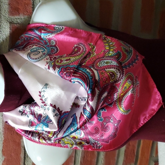 Ladies Sheer, Silk Scarf - $7 NWT. - Picture 3 of 4